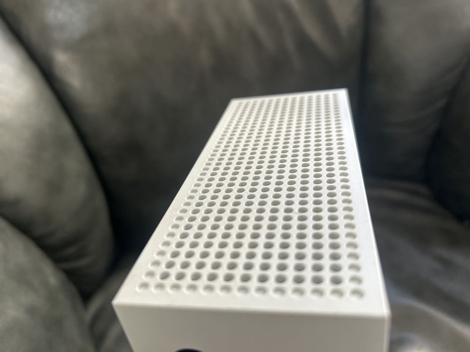 Vând xbox one ingrijit