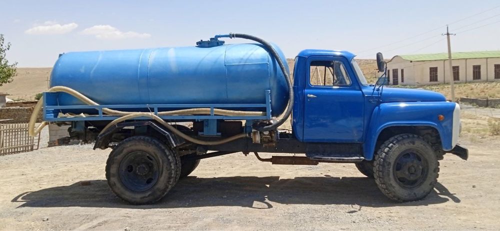 Gaz 53 srochna sotiladi