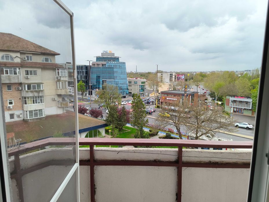 Inchiriez apartament Delfinariu