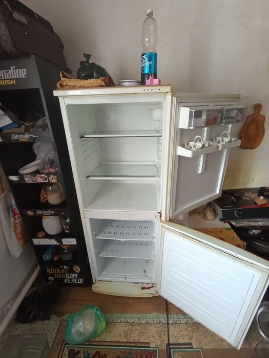Холодильник продаем