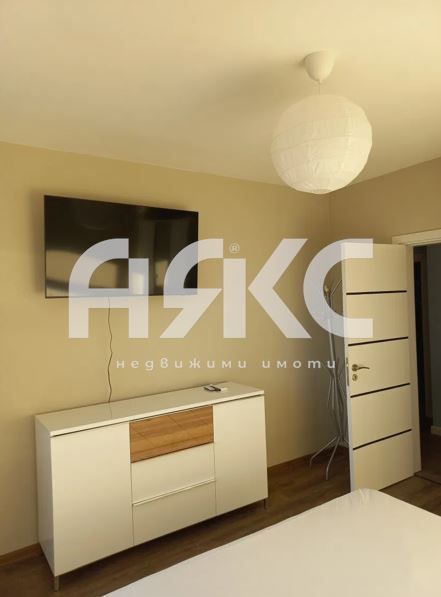 Дава се под наем Тристаен апартамент в София, Студентски град - 130 кв.м за 1246.44 € - Снимка #5