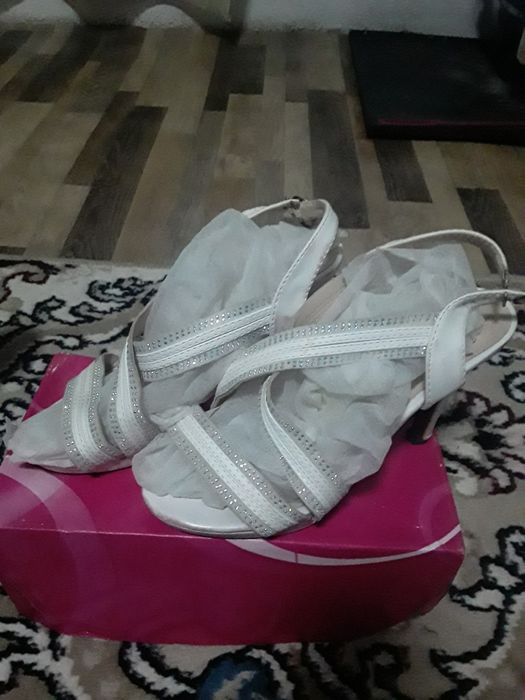 Вечерние обуви  комиссионный