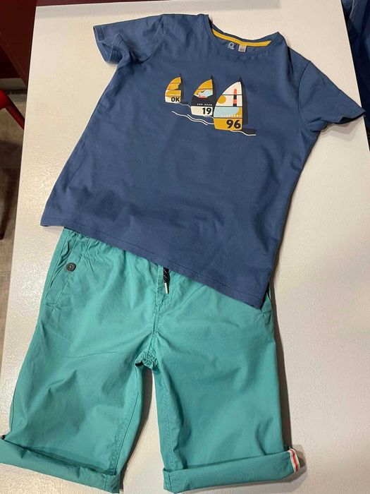 Костюм за момче и тениска в перфектно състояние