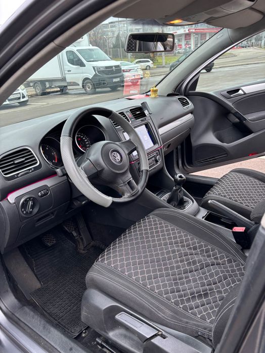 Vând golf 6 1.6 d