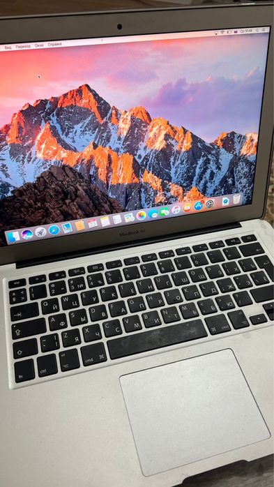 Продам макбук срочно