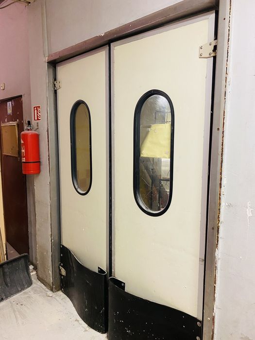 Летяща двойна врата 1600х2200мм