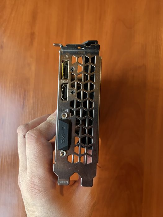 Видеокарта GIGABYTE GeForce GTX 1650 4 GB