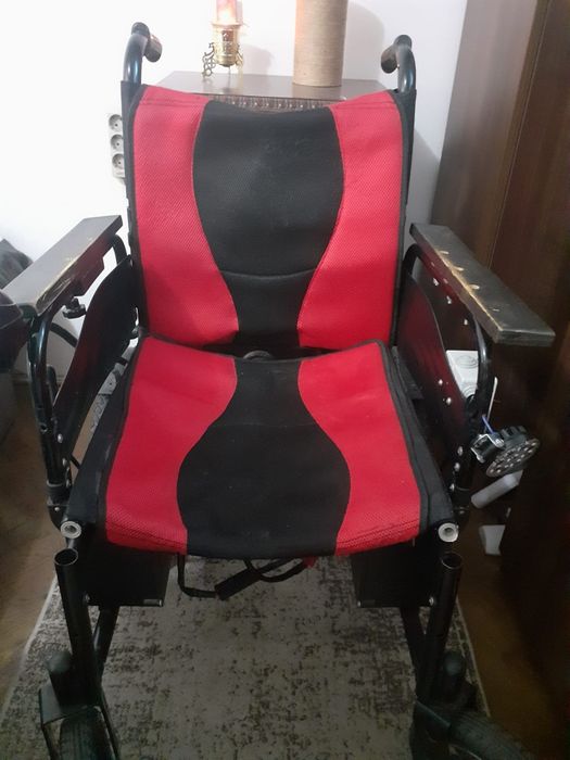 Scaun cu rotile TMS 099