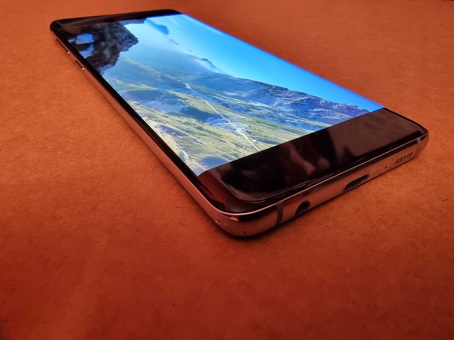 Samsung Galaxy S10 Dual SIM de 8GB cu 128GB + card + mufa Jack casti f