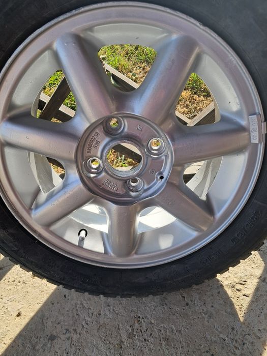 Set de 4 roți 185 60 14 sunt date jos de pe vw Polo!