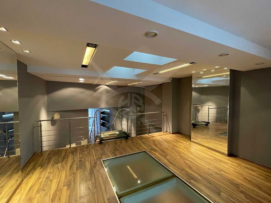 Продава се Магазин в Пловдив, Център - 151 кв.м за 1722 €/кв.м - Снимка #1