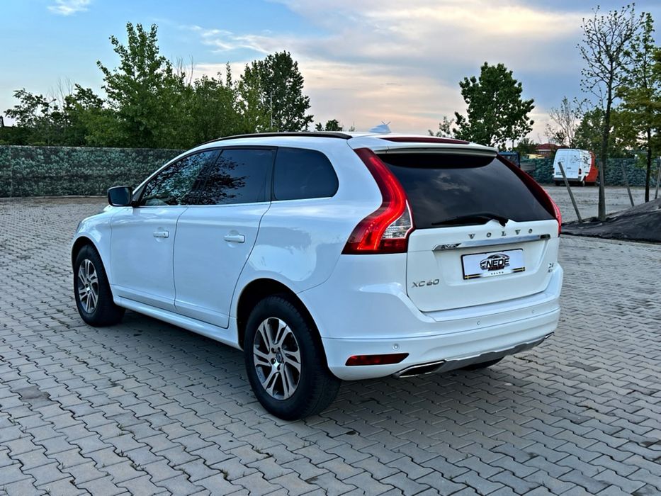 Volvo XC60 2.4 D4 AWD 181 CP R-Design