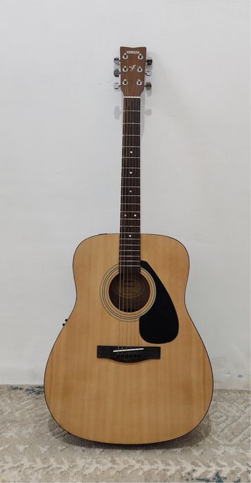 Гитара YAMHA(электрон) Срочна сотаман