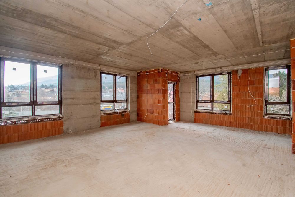 Тристаен апартамент в кв. Княжево