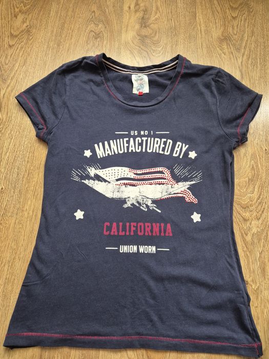 Дамска тениска   .