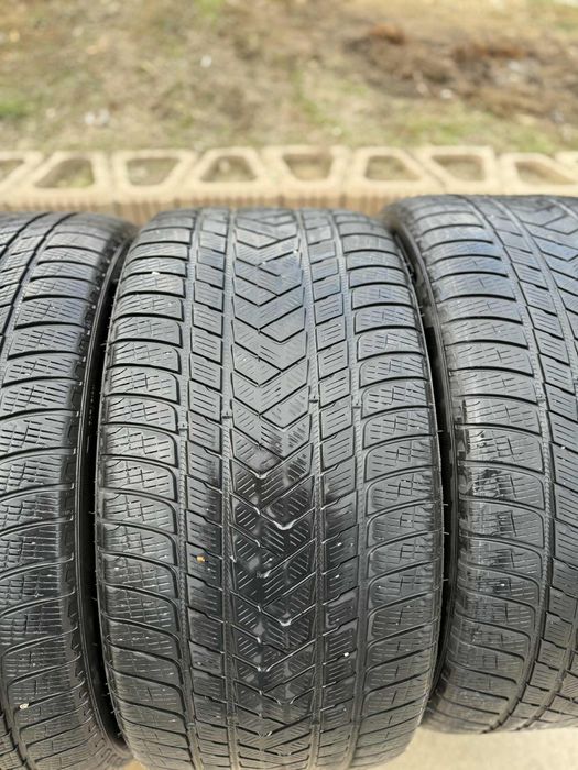 Pireli Skorpion 285/45/22 325/40/22