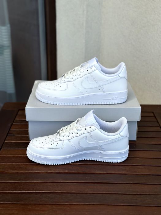 Мъжки обувки Nike Air Force 1 '07 (Triple White) - номер 42.5 (27см), НОВИ с кутия