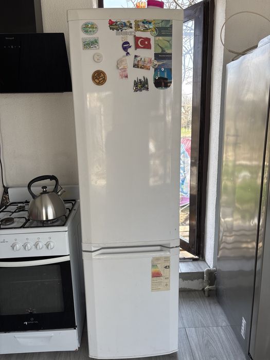 Продам холодильник