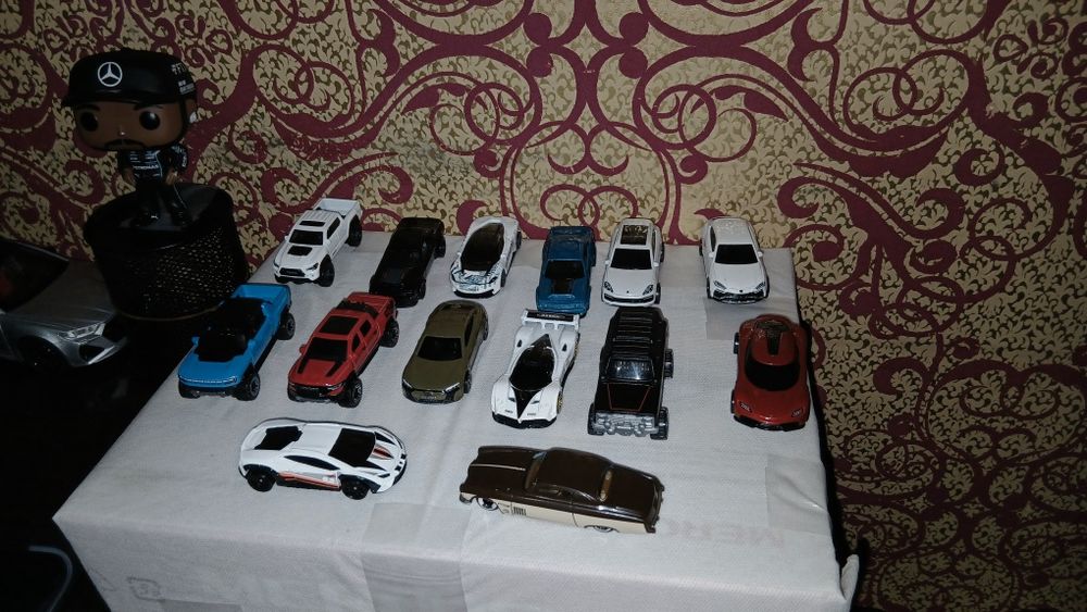 Продаю Hot Wheels