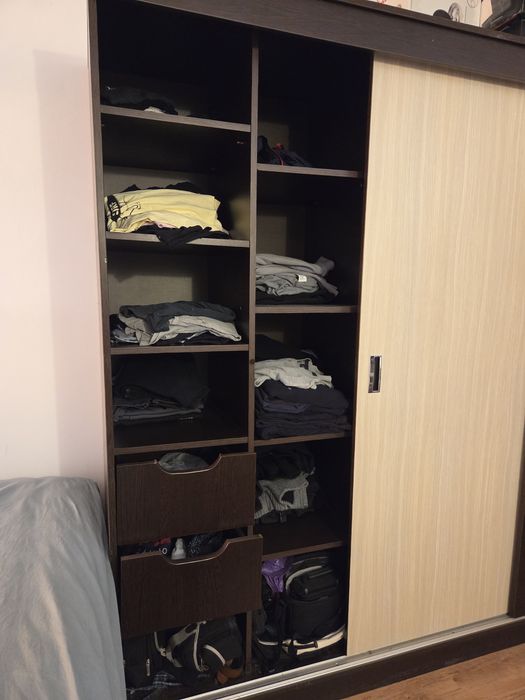 Dressing dulap șifonier