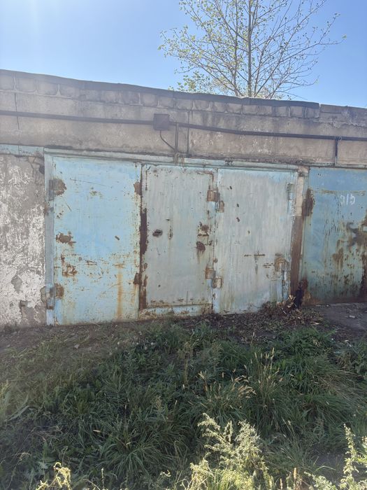 Продается гараж в городе