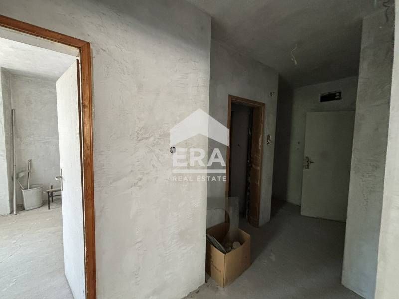 Продава се Тристаен апартамент в Хасково, Дружба 1 - 100 кв.м за 1080 €/кв.м - Снимка #4