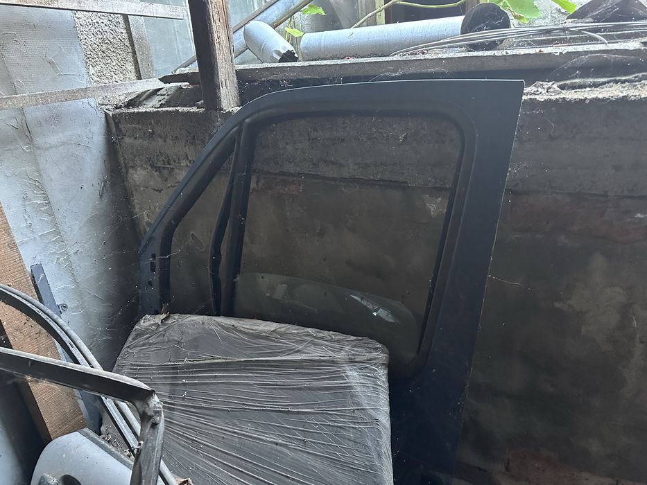 Ивеко Дейли Iveco Daily лява врата