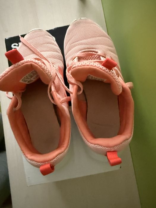 Маратонки adidas номер 34