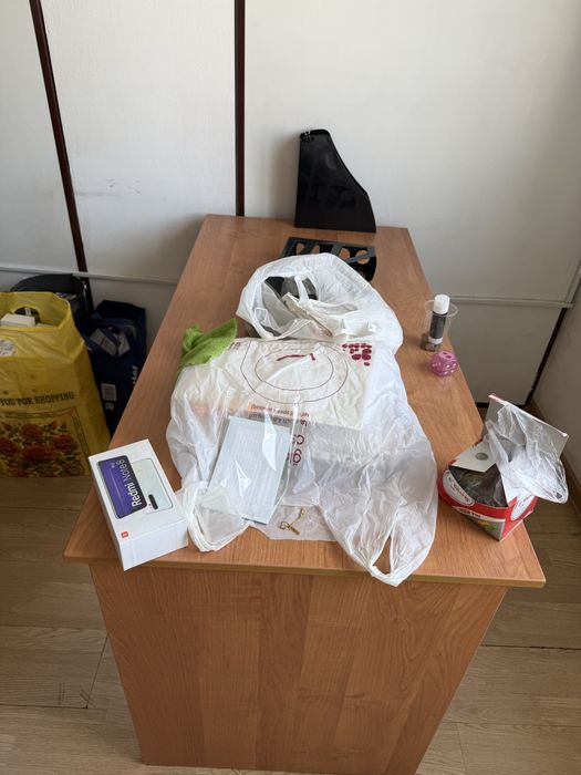 Столы срочно продам