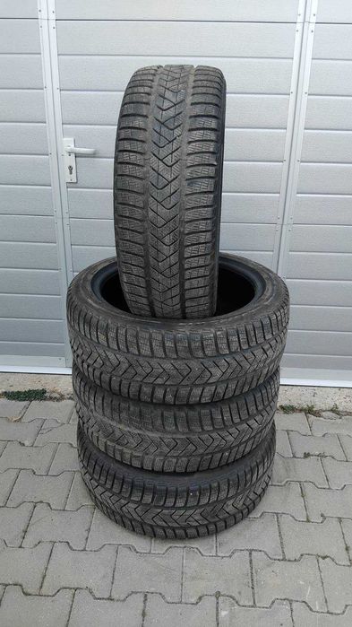235/45 R19 95H PIRELLI Winter Sottozero 3 Run Flat RFT DOT1622 - 4 броя
