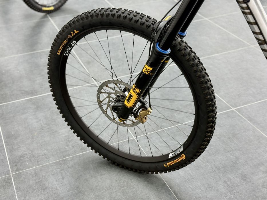 Specialized Demo Race 2026 S4/L размер 29 цола 1x7 Sram GX НОВ!