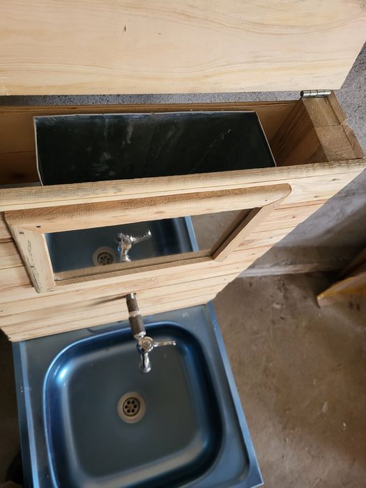 Деревянный умывалник