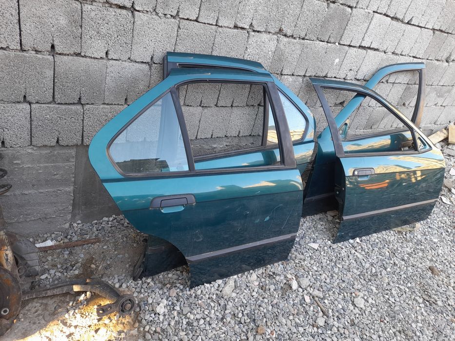 Дверь на BMW e36  седан универсал компакт купе