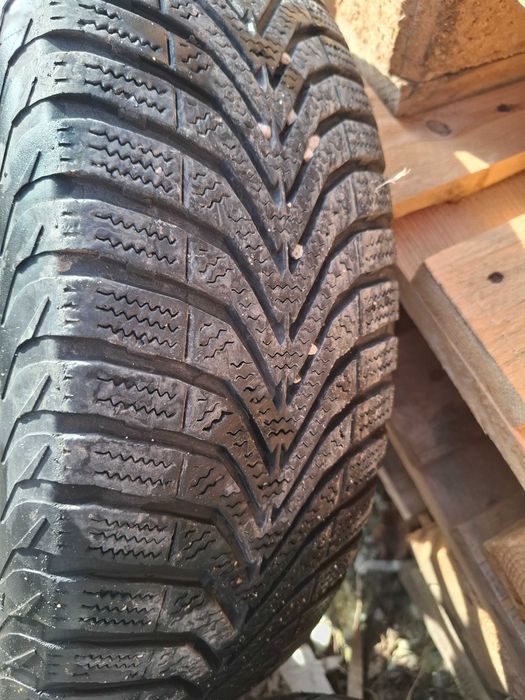 185/65R15 Зимни с джанти 4х100