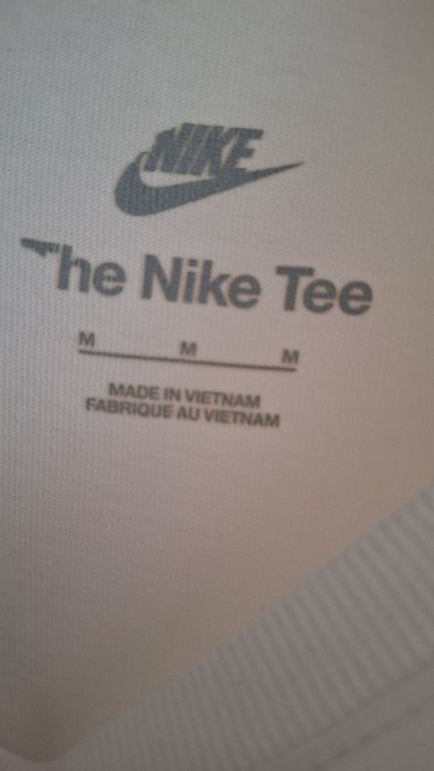 Оригинлна дамска  тениска NIKE