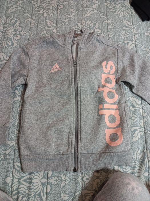 Детски анцунг Адидас и поло chlid и детски долници и клинове 122 см