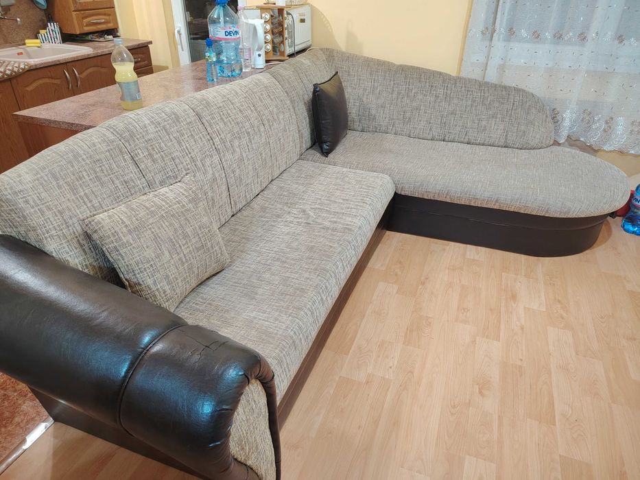 Продавам холов ъглов диван