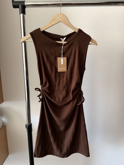 Чисто нова рокля за вечерно и ежедневно излизане, размер С