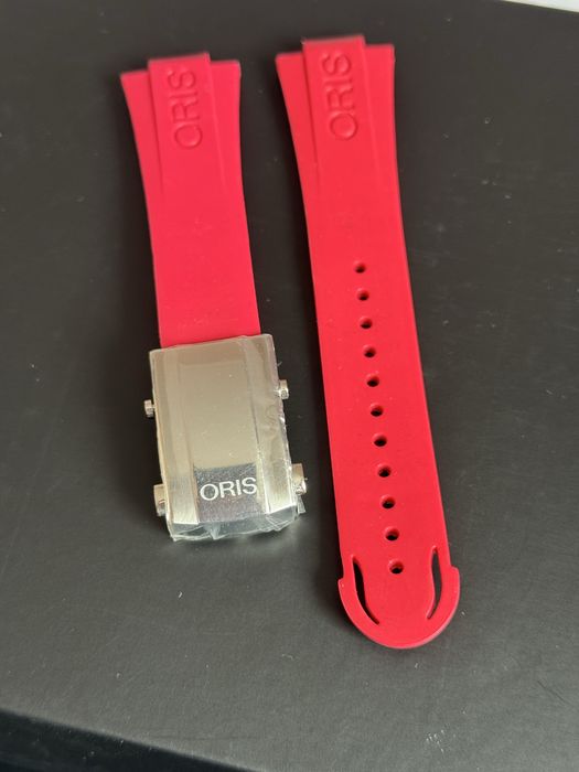 Каишка за Oris червена чисто нова