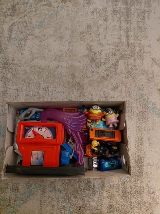 Машинки hot weels