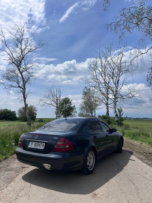 Продавам Mercedes w211