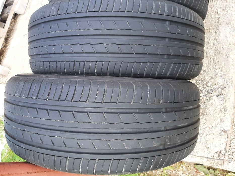 Продам шины 215/55/17 якогама