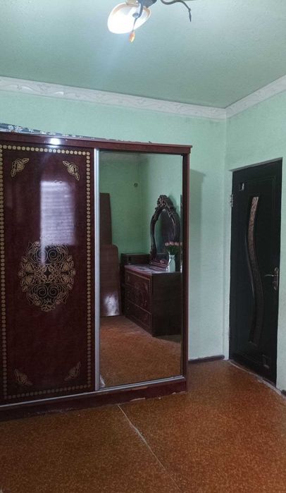 Юнусабад 18, 4/4/4, 81м2, По низкой цене, Кирпич 77 серия,  Не Торец
