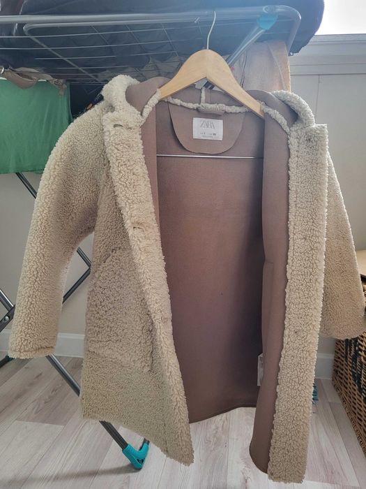 Продам куртку детскую