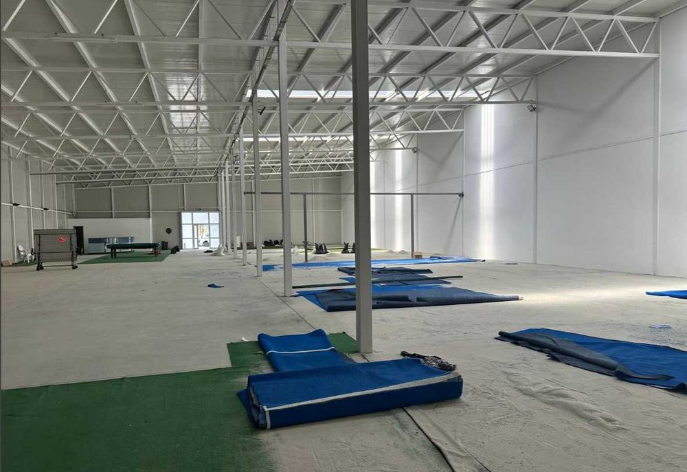 Склад (спортна зала) 1500 м2, Тополи