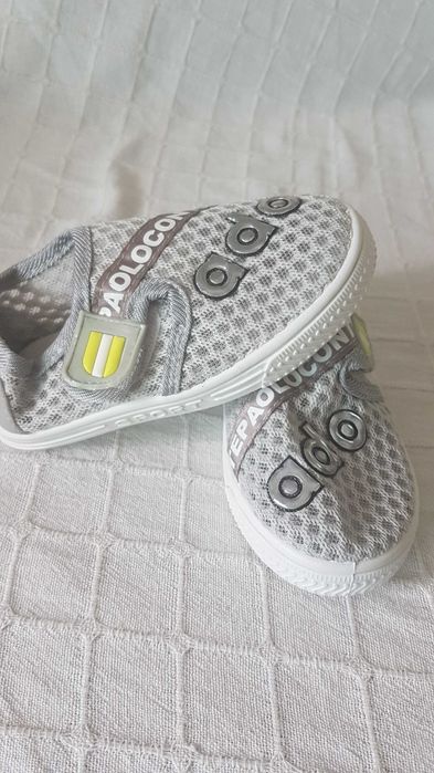 Нови детски  летни обувки