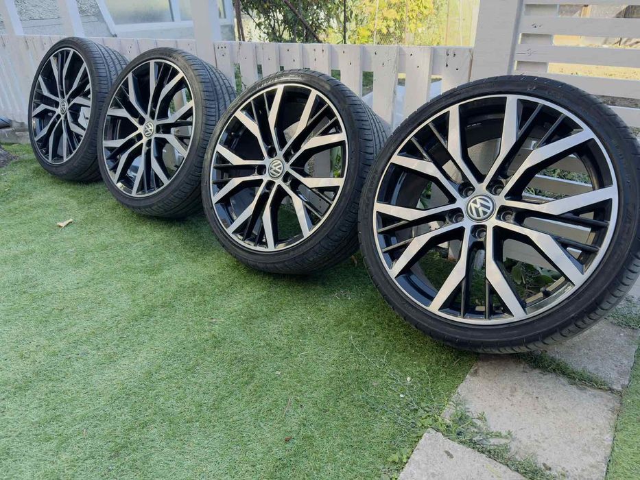 Оригинални джанти GTI .  19 цола.