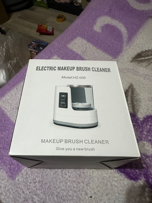 Mașină de curățat pensule pentru machiaj nou, sigilat