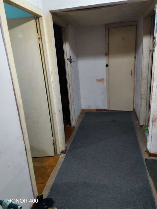 Карши шахридан 3-этаж, 3 хоналик