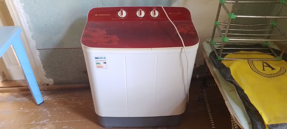 Srochno prodayotsa stirslnaya mashina polaftomat  b/u xoroshoye sostay